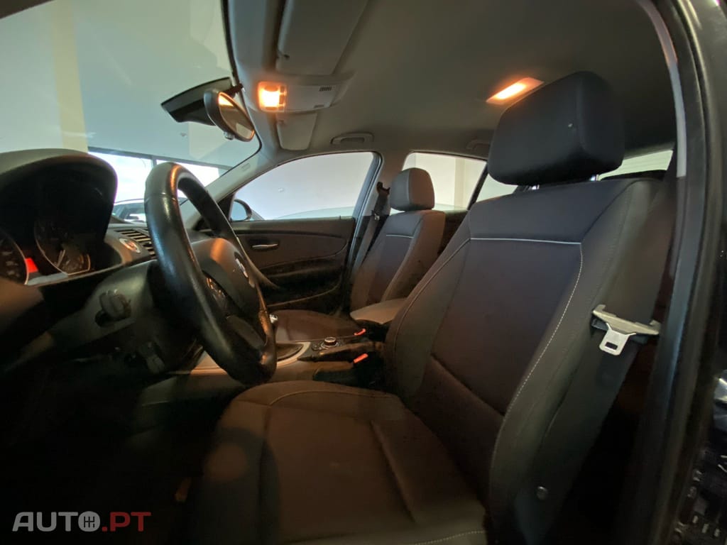 BMW 118 I SPORT