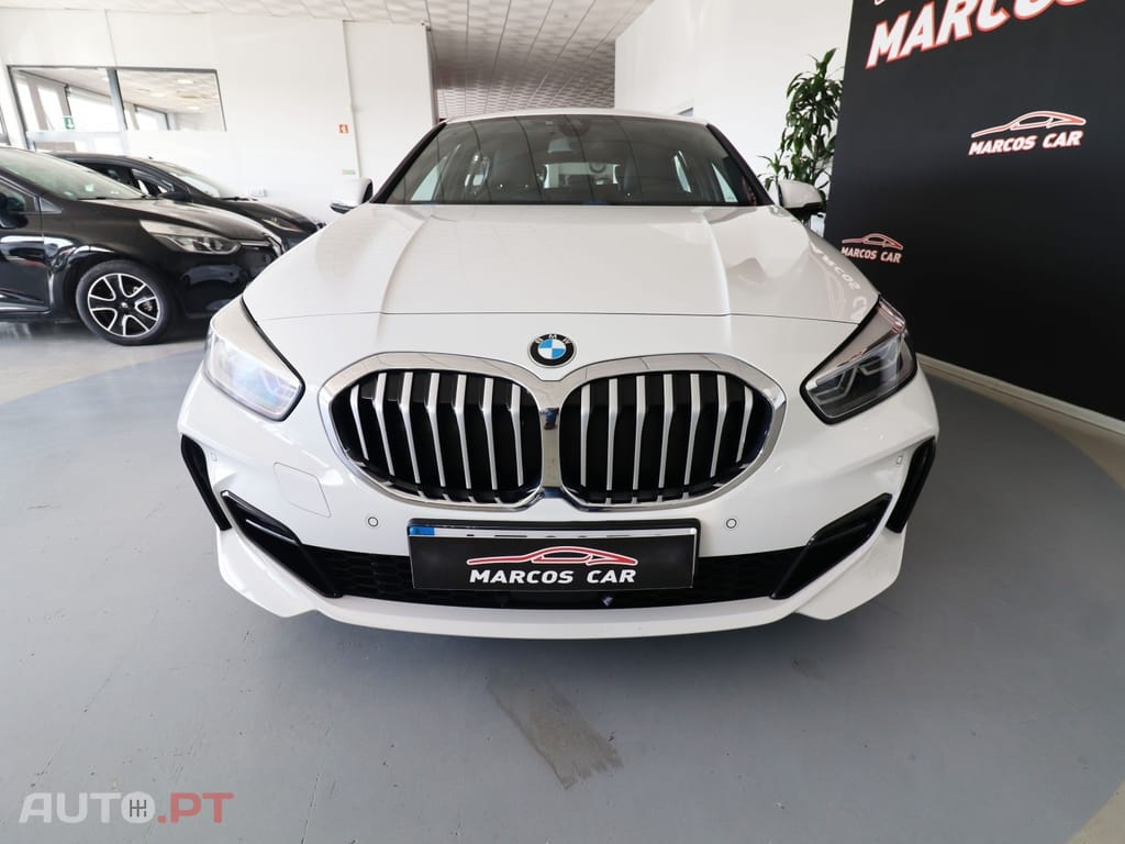BMW 116 d Pack Desportivo M — fotografia 2