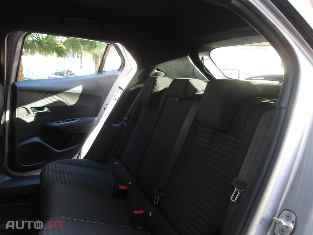 Peugeot 2008 1.2 PureTech Active