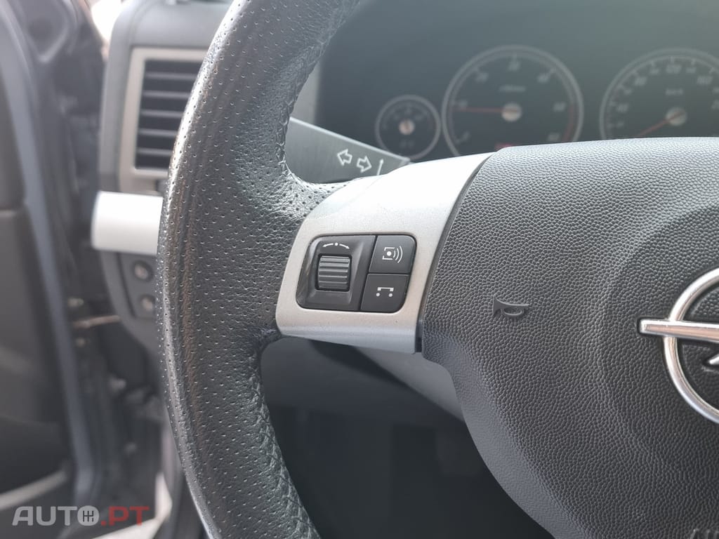 Opel Vectra Caravan 1.9 CDTi Cosmo