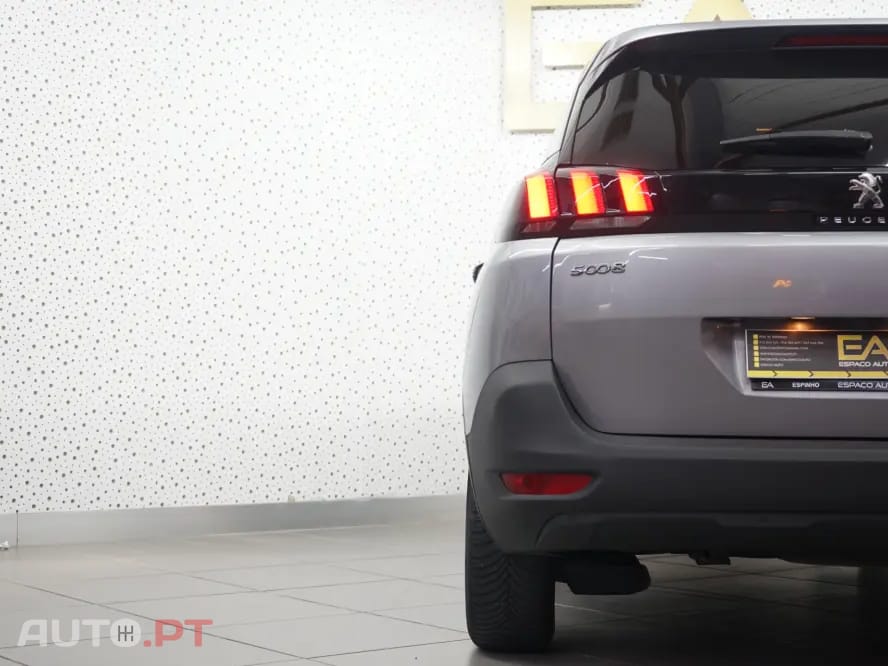 Peugeot 5008 1.5 BlueHDi Allure EAT8