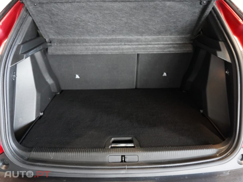 Peugeot 2008 1.2 PureTech Allure