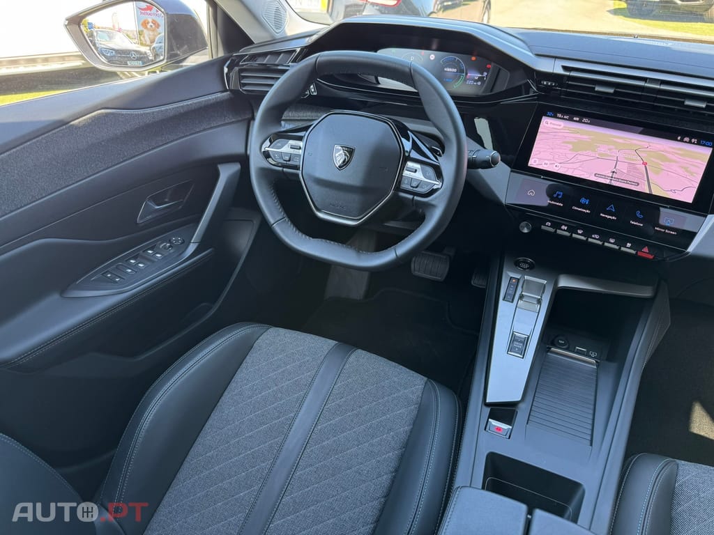 Peugeot 408 1.6 Hybrid Allure e-EAT8