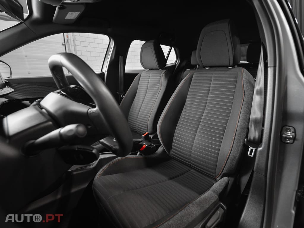 Peugeot 2008 1.2 PureTech Active
