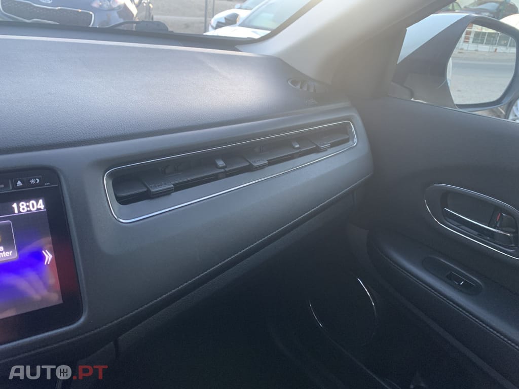 Honda HR-V 1.6 i-DTEC Elegance + Connect Navi