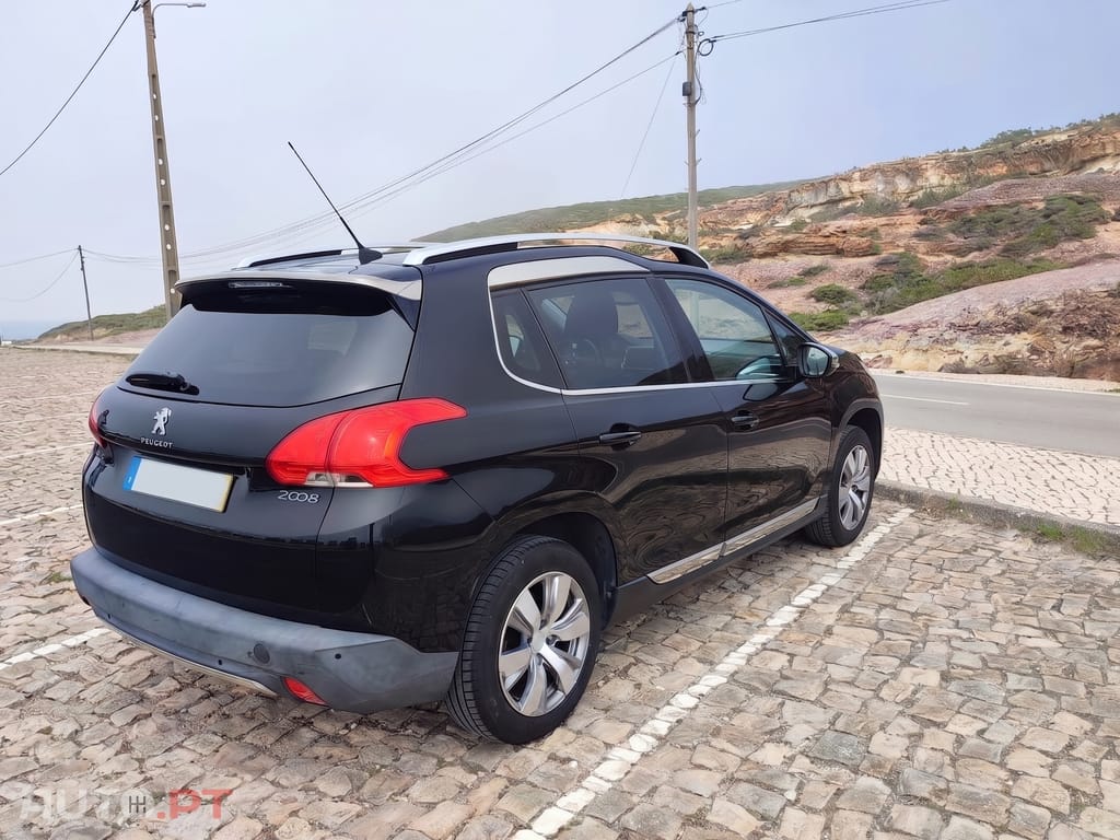 Peugeot 2008 1.2 PureTech Allure