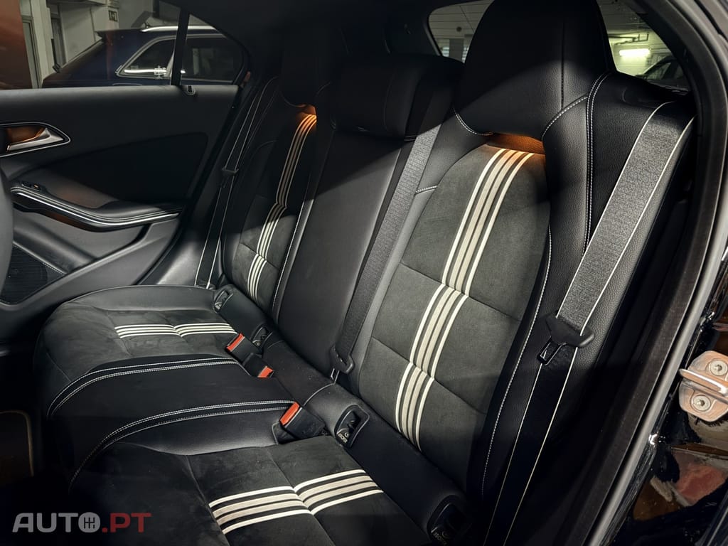 Mercedes-Benz A 180 AMG Line