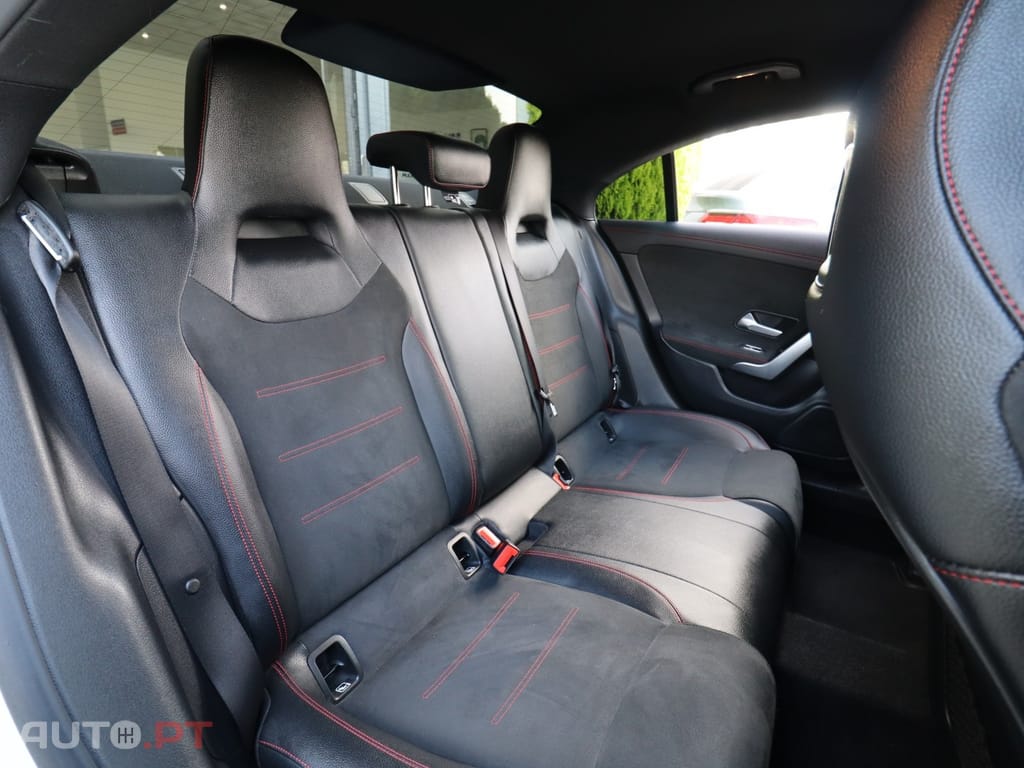 Mercedes-Benz CLA 180 AMG LINE
