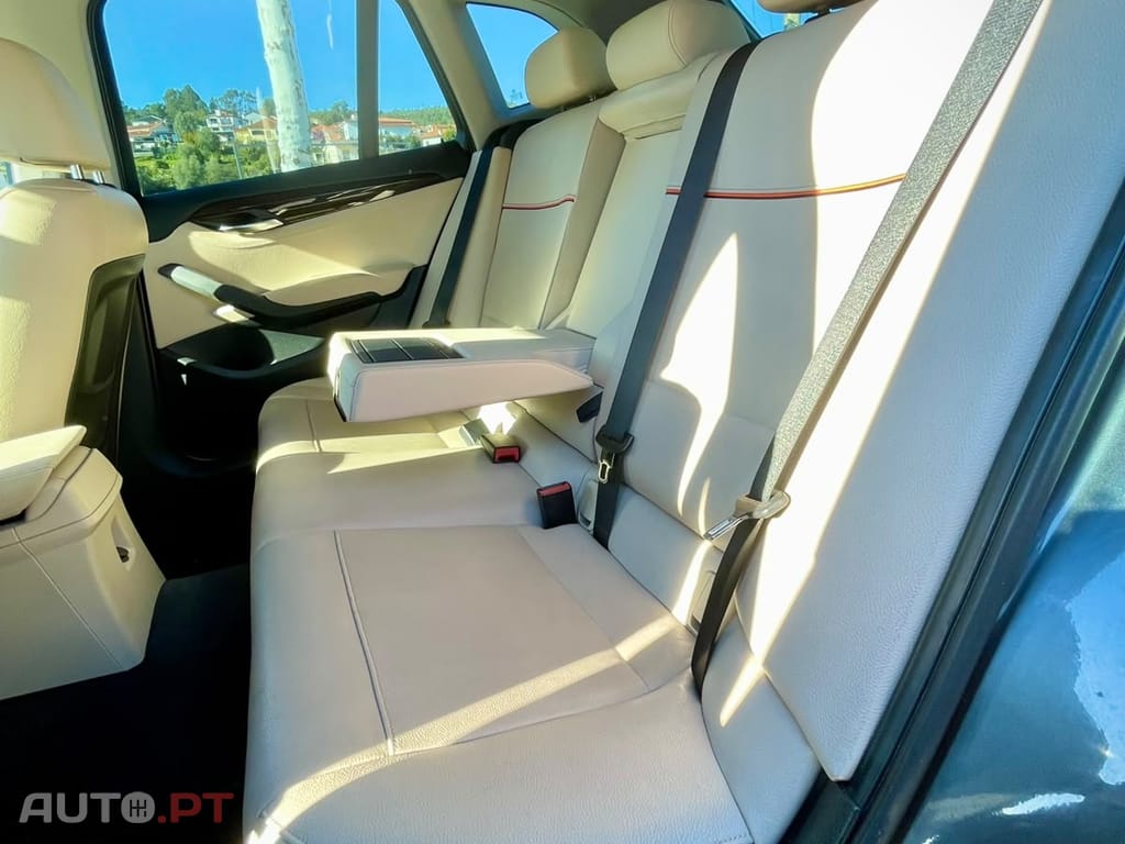 BMW X1 x drive auto