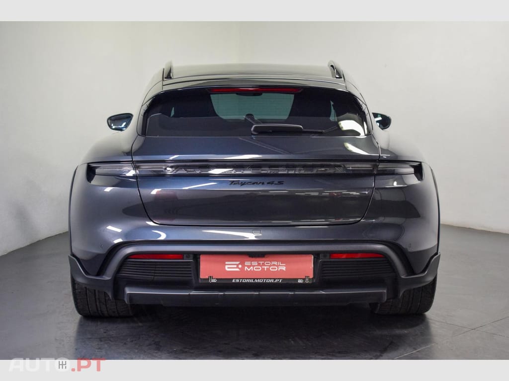 Porsche Taycan 4S