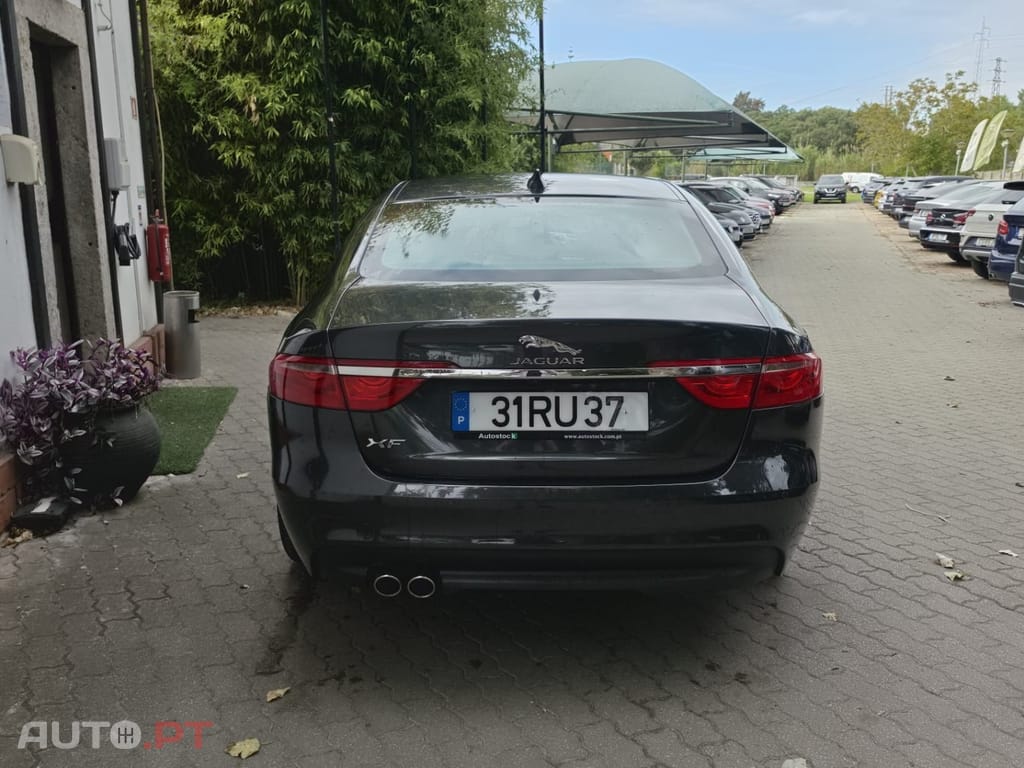 Jaguar XF 2.0 D Portfolio Aut.