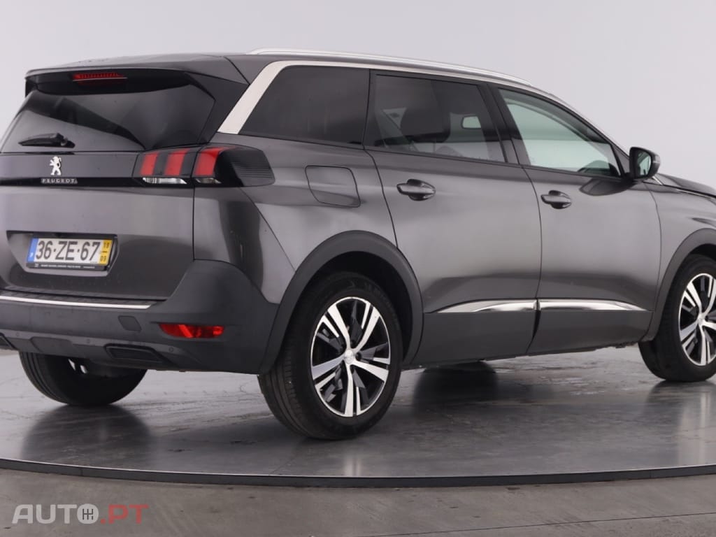 Peugeot 5008 1.2 PureTech Allure EAT8