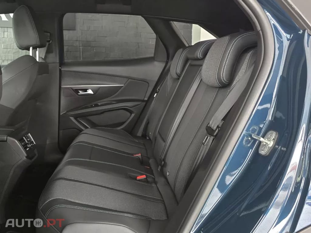 Peugeot 3008 1.6 Hybrid Allure Pack e-EAT8