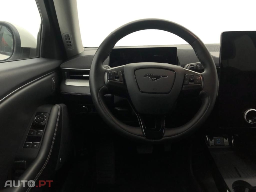 Ford Mustang Mach-E Standard Range