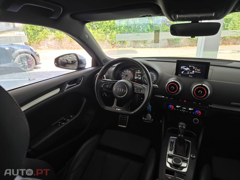 Audi S3 TFSI quattro S tronic