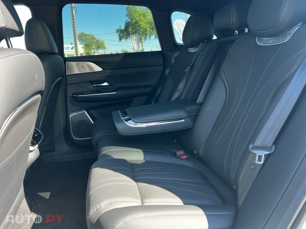 XPeng G9 98 kWh AWD Performance