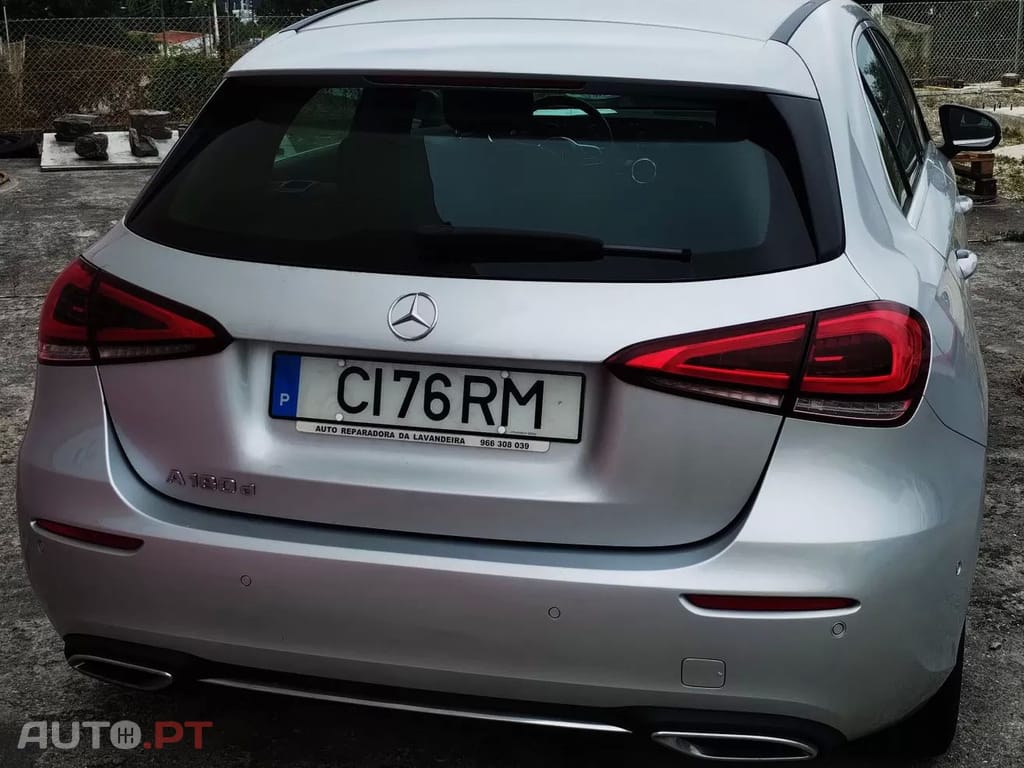 Mercedes-Benz A 180 d Progressive Aut. — fotografia 6