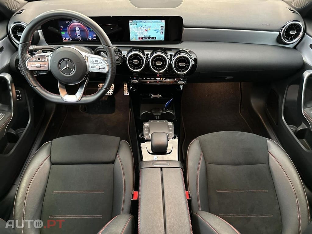 Mercedes-Benz A 250 I.V.A DEDUTIVEL AMG Line