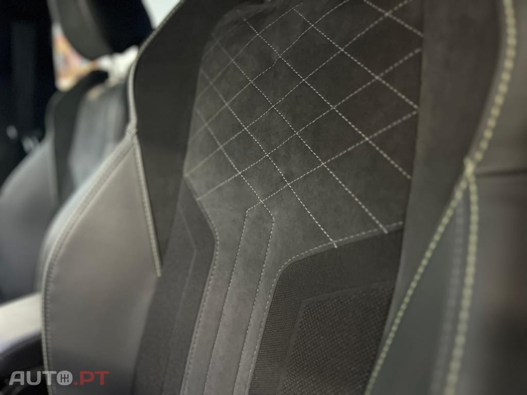 Peugeot E-208 50 kWh GT