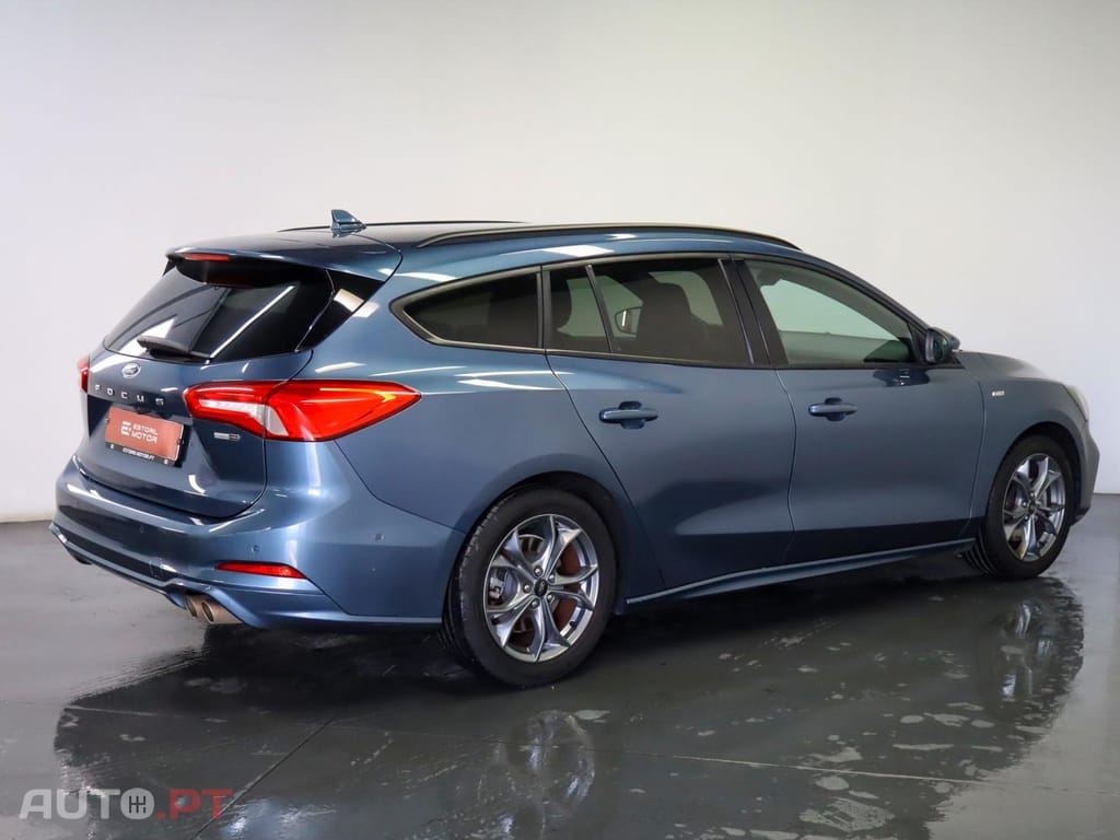 Ford Focus SW 1.0 ECOBOOST MHEV ST-LINE