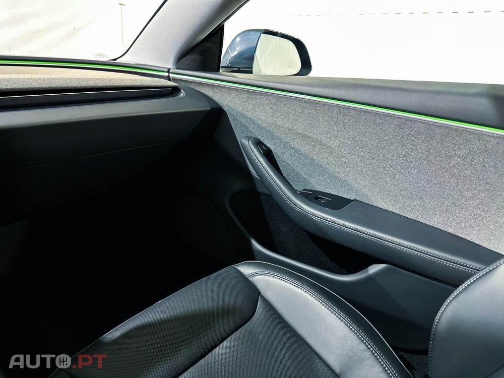 Tesla Model 3 Standard Range Plus RWD