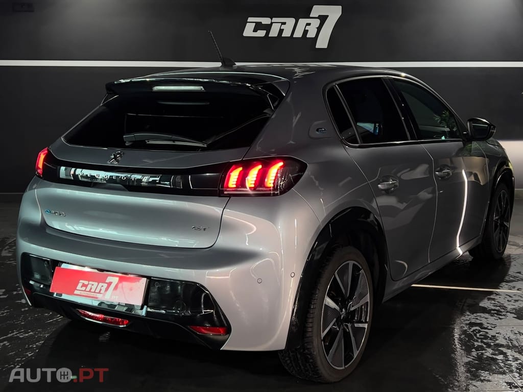 Peugeot E-208 50 kWh GT