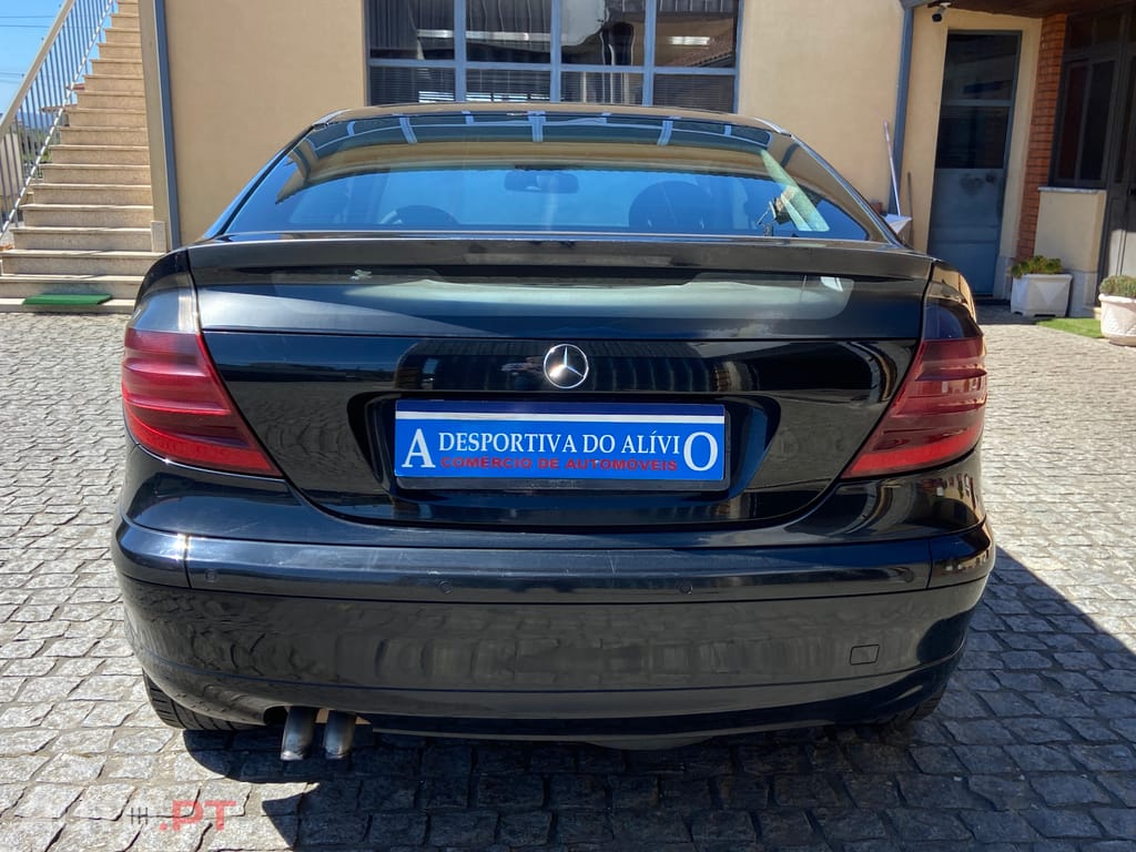 Mercedes-Benz C 220 CDI COUPE