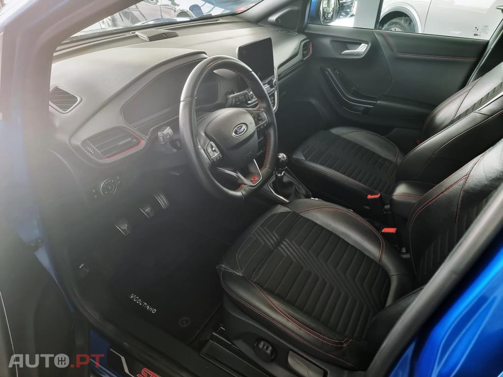 Ford Puma 1.0 EcoBoost MHEV ST-Line