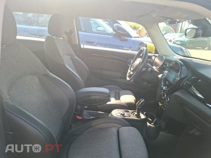 MINI Cooper Cooper SE