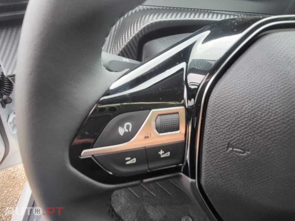 Peugeot E-208 50 kWh Style