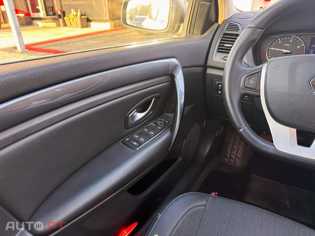 Renault Laguna Break 2.0 DCI 150 CV BLACK EDITION