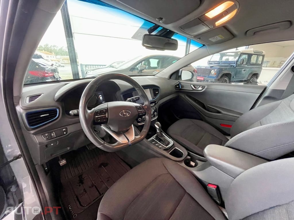 Hyundai Ioniq 1.6 GDI HEV Hybrid Tech