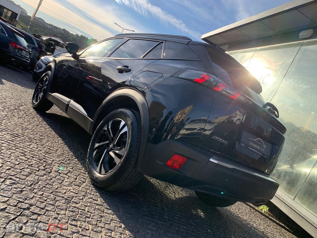 Peugeot 2008 1.5 BlueHDi Allure EAT8