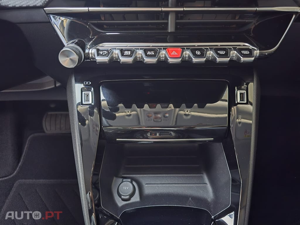 Peugeot 2008 1.2 PureTech Allure EAT8