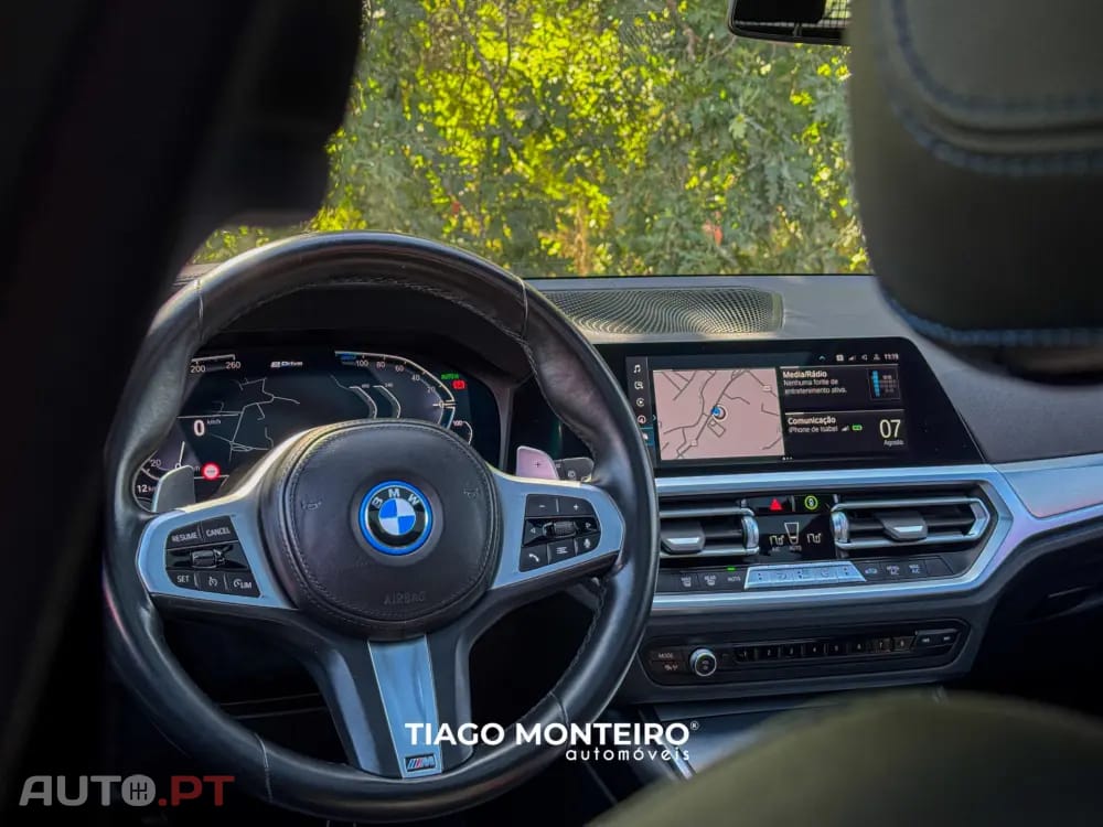 BMW 330 e Pack Desportivo M Auto