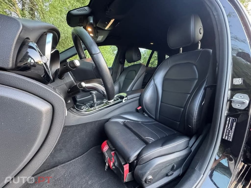 Mercedes-Benz C 220 d AMG Line