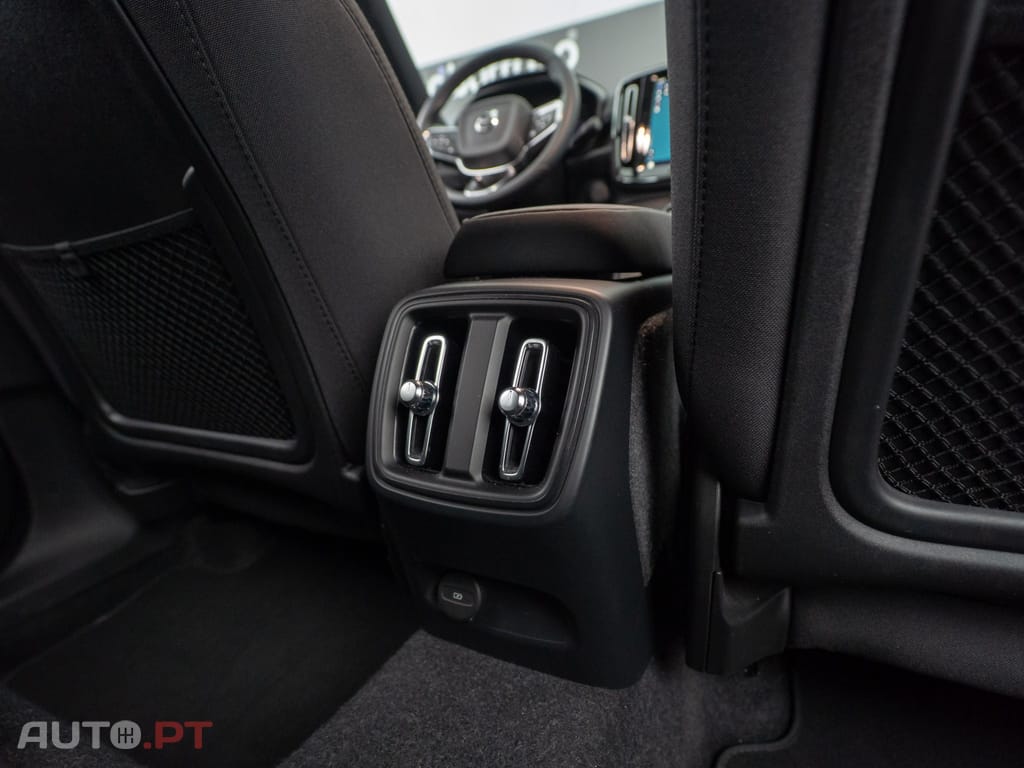 Volvo XC40 Recharge Extended Range Core