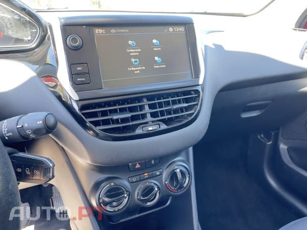 Peugeot 208 82 PureTech Style