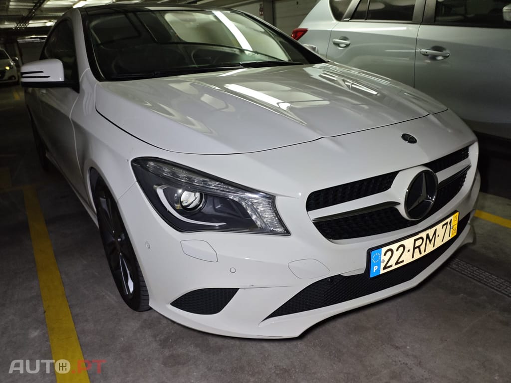 Mercedes-Benz CLA 220 CDi 7G-DCT Urban Line