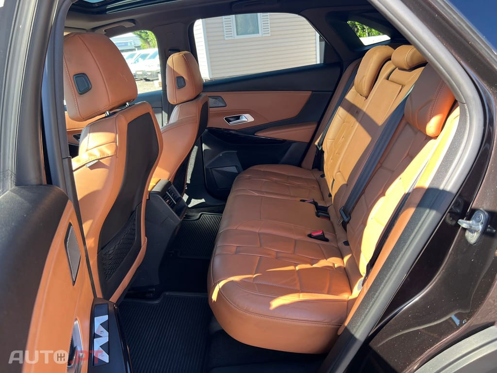 DS DS7 Crossback 2.0 BlueHDi La Première EAT8