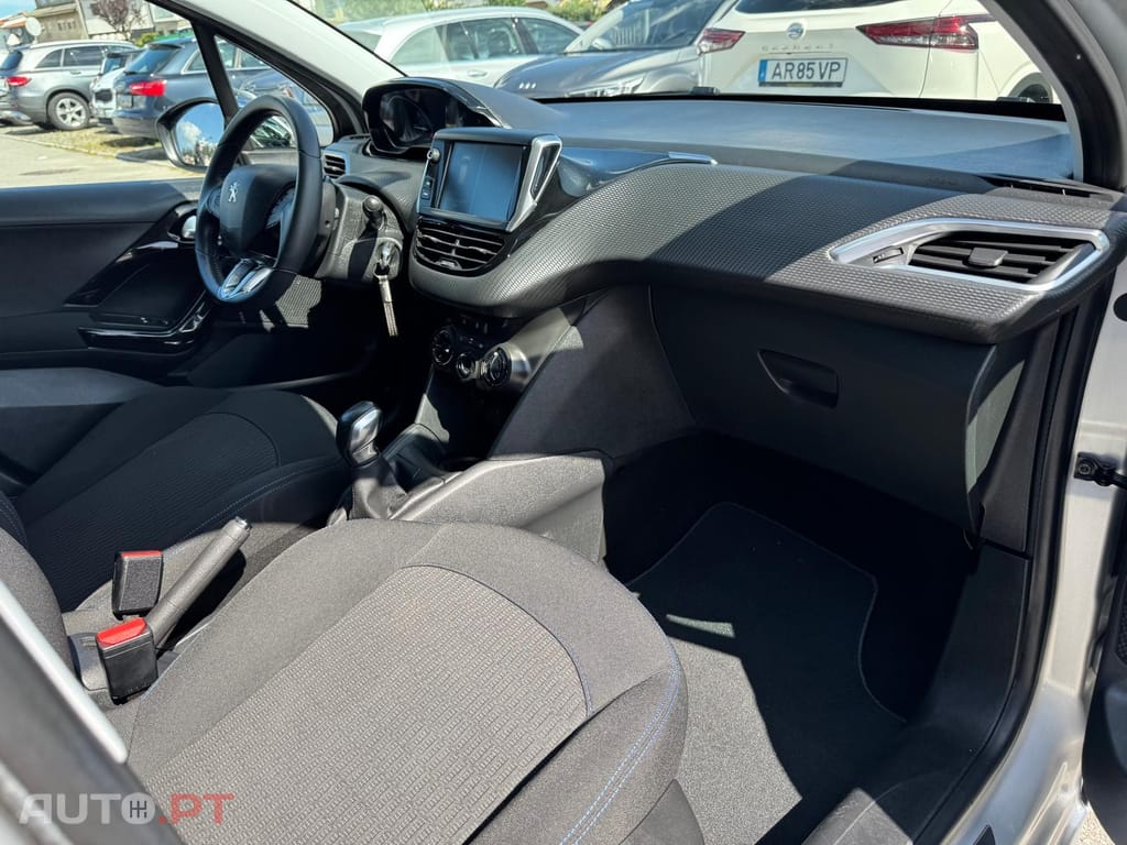 Peugeot 208 1.2 PureTech Style