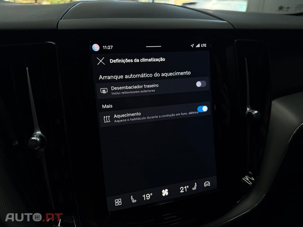 Volvo XC 60 2.0 T6 PHEV Black Edition AWD — fotografia 55