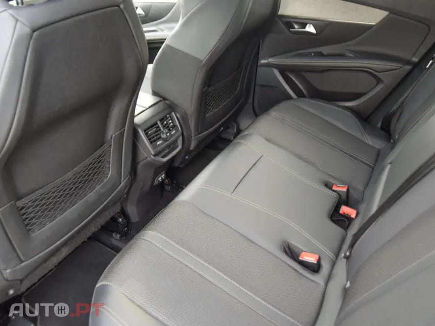 Peugeot 3008 1.6 HYBRID GT PACK e-EAT8