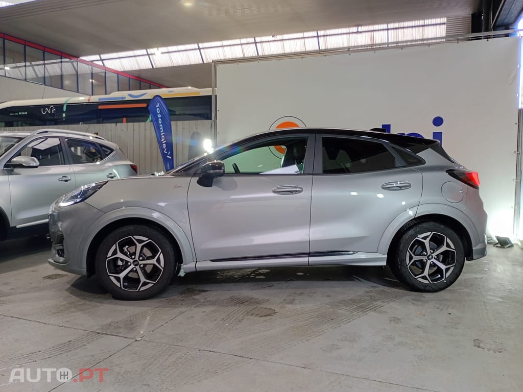 Ford Puma 1.0 EcoBoost mHEV ST-Line