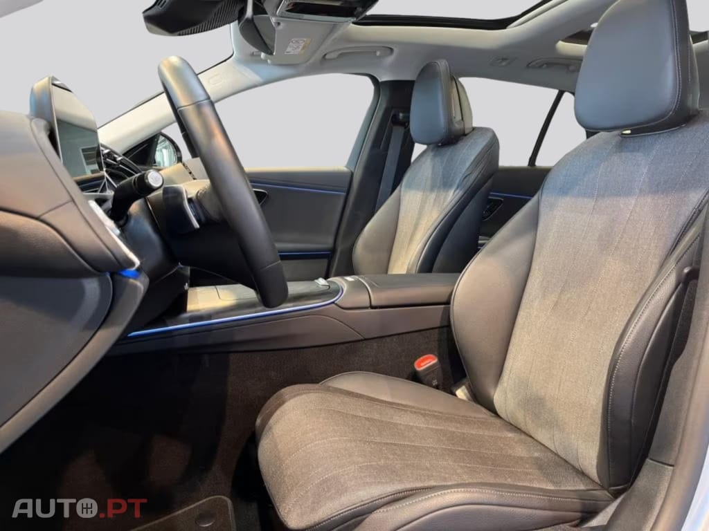 Mercedes-Benz E 300 I.V.A DEDUTIVEL de 4matic T Avantgarde