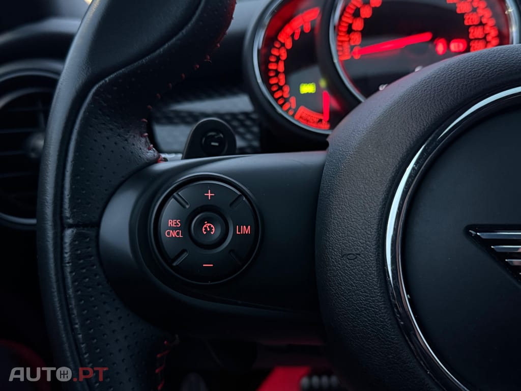 MINI Cooper John Cooper Works Plus Auto Desportiva
