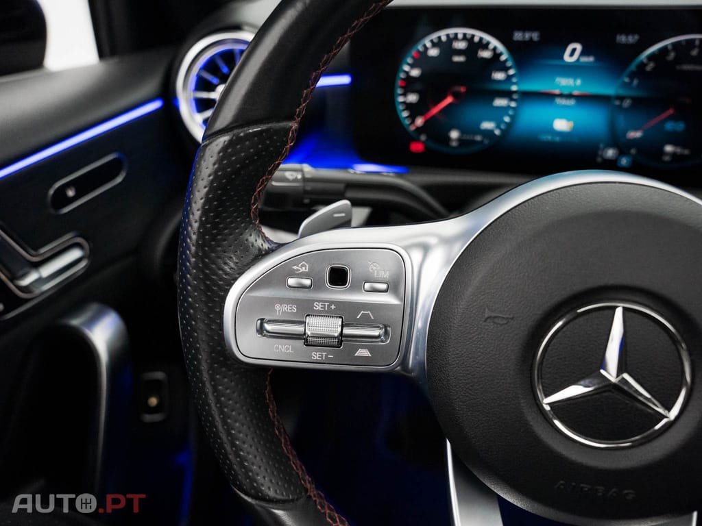 Mercedes-Benz A 250 e AMG Line