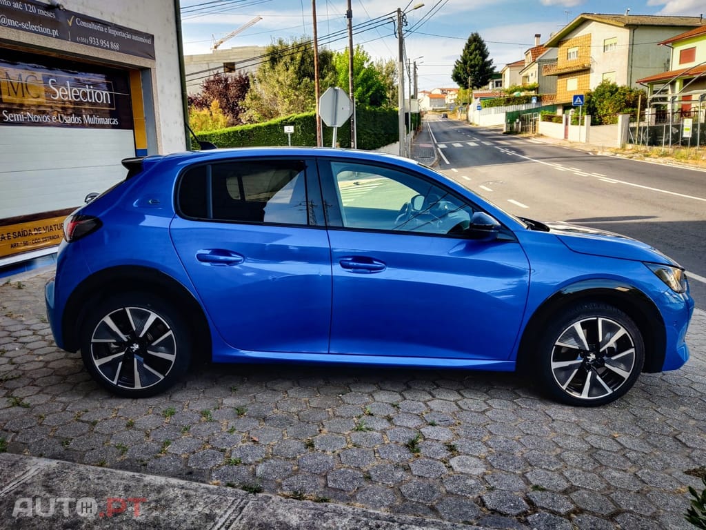 Peugeot E-208 50 kWh GT