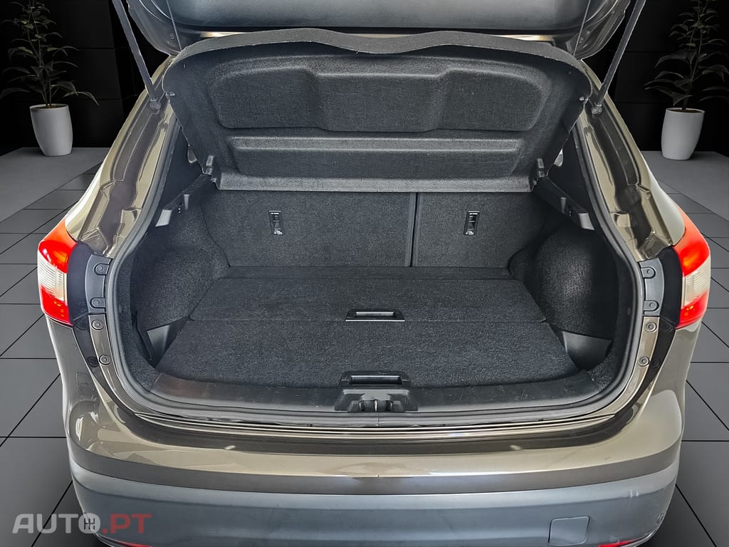 Nissan Qashqai 1.5 dCi N-Connecta