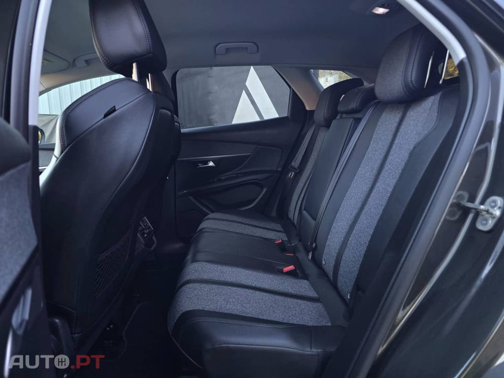 Peugeot 3008 BlueHDi 130 Stop & Start EAT8 Active Business-Pack